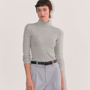 Everlane fitted ribbed gray turtleneck